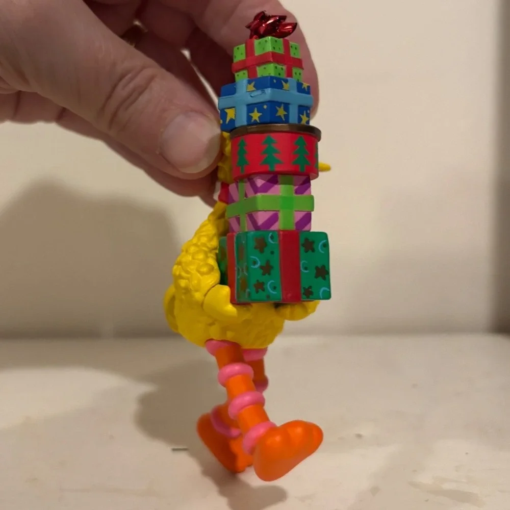 Carlton Cards Big Bird's Busy‎ Day Sesame Street Christmas Ornament 2000 Yellow